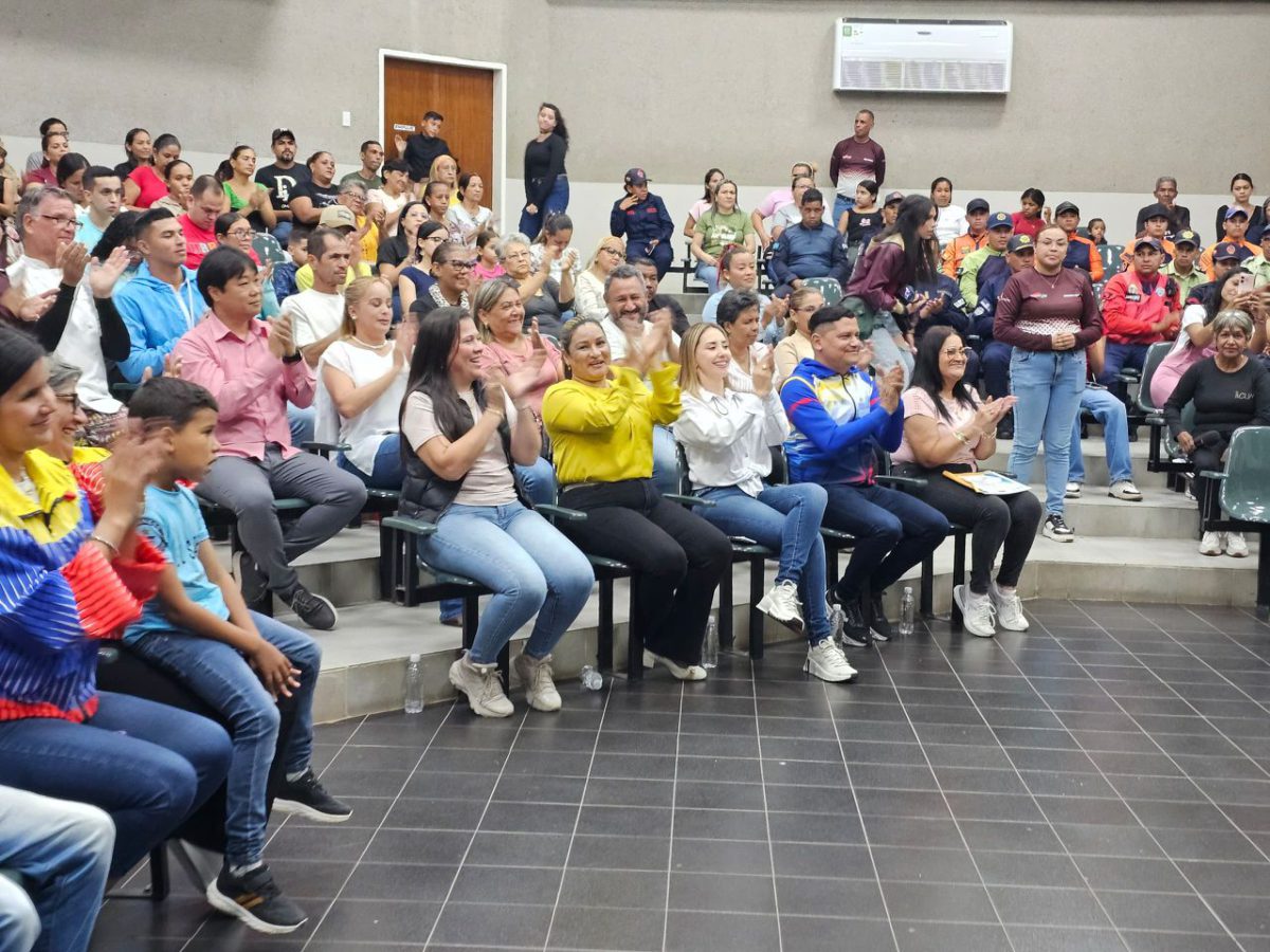 “Senderos del arte monaguense” siembra semillas creativas en Caripe y Piar 2 sendero2