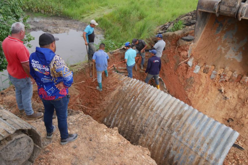 Inició restauración de alcantarilla en la Troncal 10 del sur 1 Troncal 10