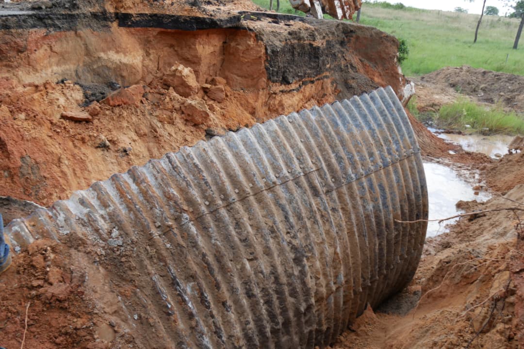 Inició restauración de alcantarilla en la Troncal 10 del sur 3 troncal 10 3
