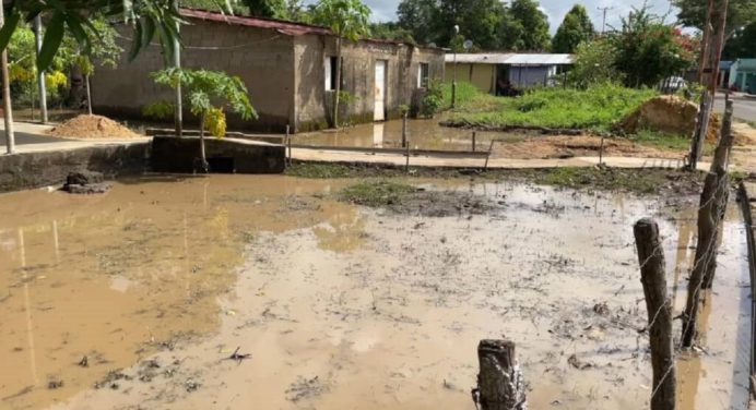 Crecida del río Amana afectó a 200 viviendas en tres sectores de Maturín