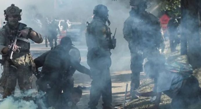 Trump despliega 300 militares en Chicago para calmar protestas por redadas migratorias