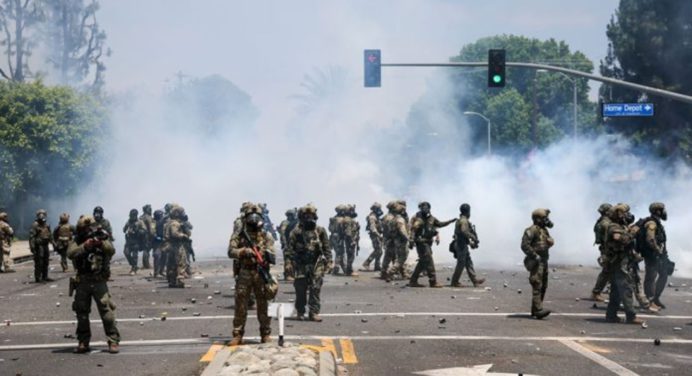 Jueza frena a Trump prohibiendo el despliegue de 300 soldados en Oregón