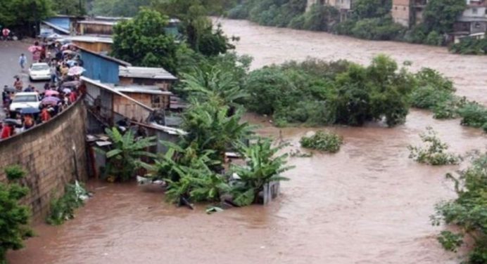 Lluvias torrenciales en Honduras dejan 11 muertos y miles de afectados