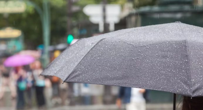 Nubosidad con lloviznas aisladas en todo el territorio nacional