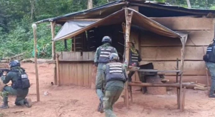 FANB desmantela un campamento de minería ilegal en Bolívar