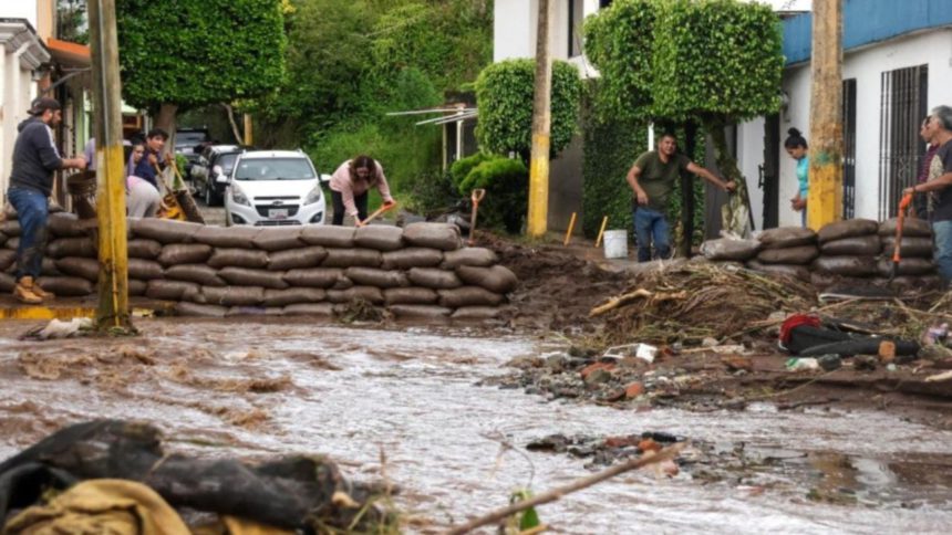 Intensas lluvias en México dejan al menos 24 fallecidos 1 Intensas lluvias en México