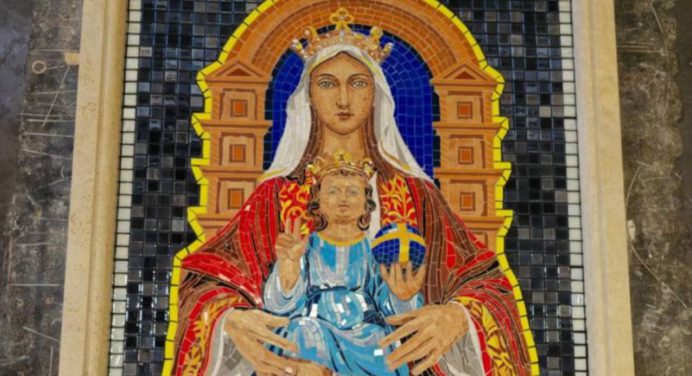 Mural de la Virgen de Coromoto es revelado en los jardines del Vaticano