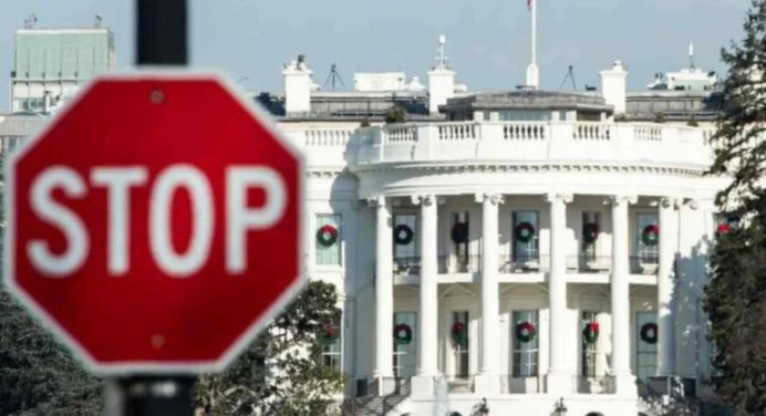 Falta de acuerdo en Congreso activa cierre parcial del Gobierno Federal en EE.UU