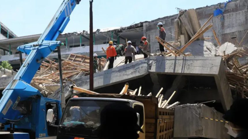 En Indonesia: Cifra de fallecidos llega a 7 tras el colapso de un internado 1 colapso de un internado