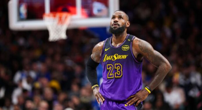 LeBron James criticado por truco publicitario para promocionar una marca de bebidas