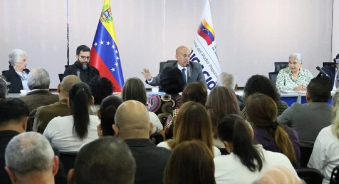 Min-Educación inició debate sobre el impacto de las tareas escolares