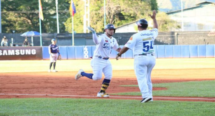Tigres y Caribes cerraron la semana por todo lo alto 