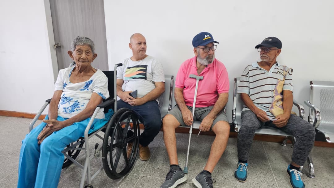 Adultos mayores recibieron atención especializada en Casa de los Abuelos 2 abuelos6