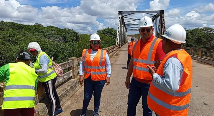 Inician trabajos de rehabilitación en tres puentes de Aguasay