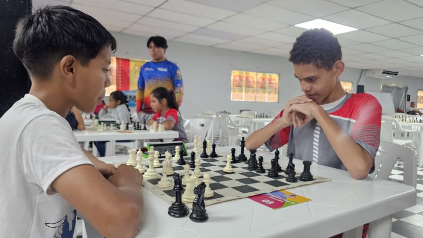 8 jóvenes de Maturín avanzan a la siguiente fase de Judenacom 1 ajedrez