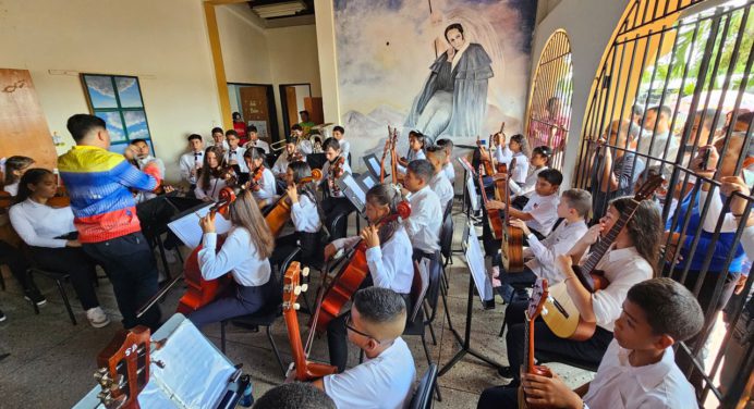 “Senderos del arte monaguense” fortalece la cultura en Santa Bárbara y Aguasay