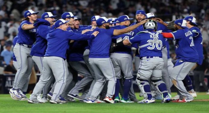Azulejos de Toronto eliminó a los Yankees y esperan en la Serie de Campeonato