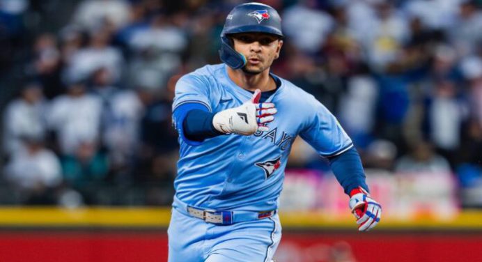 Andrés Giménez fue clave para que Azulejos igualen la serie en Seattle