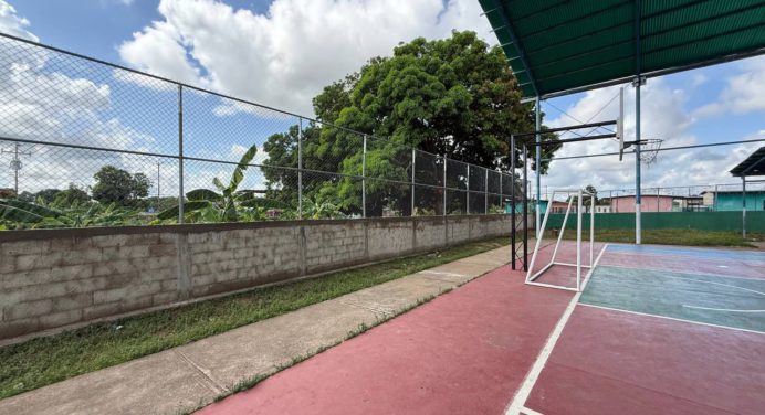 En Los Guaritos rehabilitan tres canchas con proyecto de la juventud