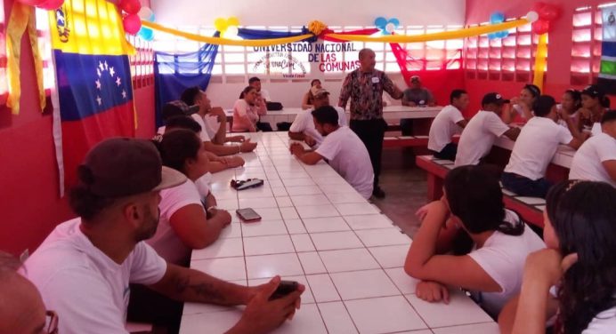 Postulan a más de 500 bachilleres monaguenses para estudiar en la Universidad de las Comunas