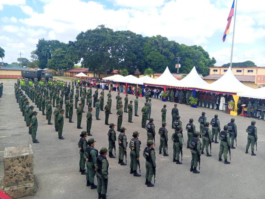 123 nuevos centinelas de la patria gradúa la Esguarnac Cnel. Leonardo Infante 1 Esguarnac