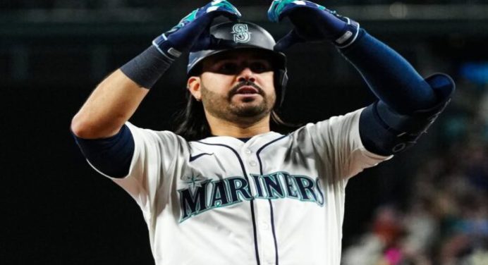 Eugenio Suárez ganó el premio Luis Aparicio