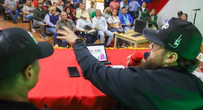 Luna presenta avances de la Expo Flor y Café Caripe 2025 a productores y floricultores