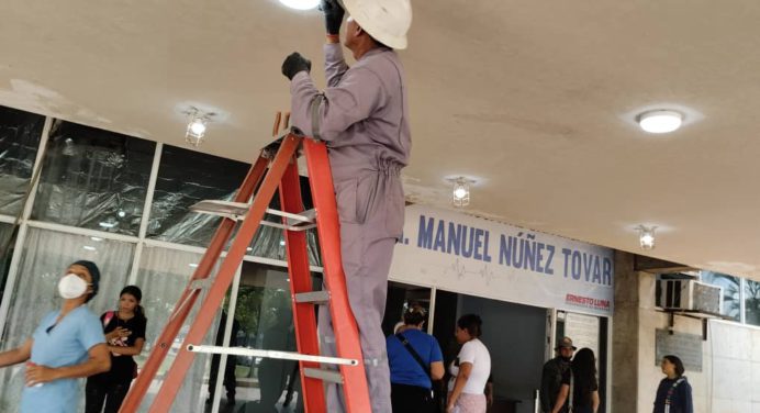Gobernación coloca más luminarias en el hospital de Maturín