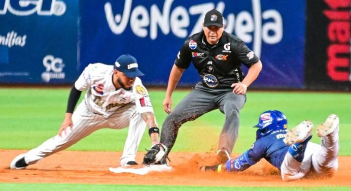 Magallanes derrotó a los Leones del Caracas en primer duelo de la temporada