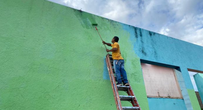 Inician trabajos de recuperación del malecón de Barrancas del Orinoco
