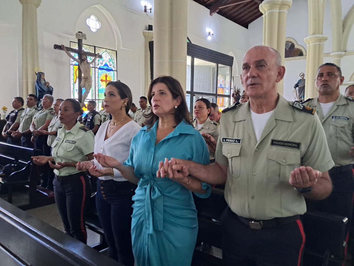 Con una misa y ofrenda floral funcionarios de Polimaturín celebraron su aniversario 4 maturin4