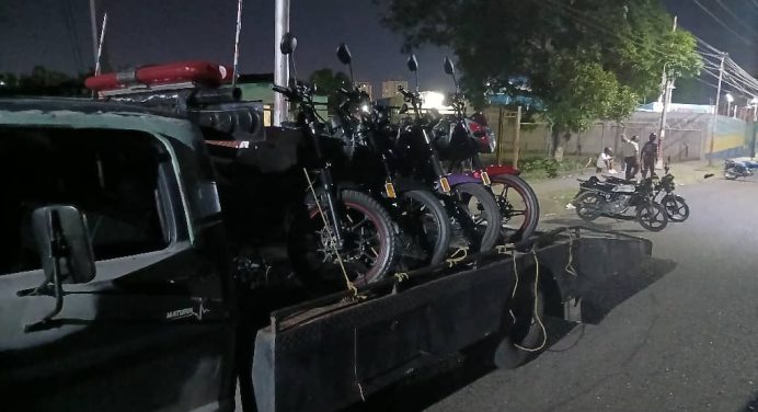 Polimaturín retuvo 4 motos en operativo