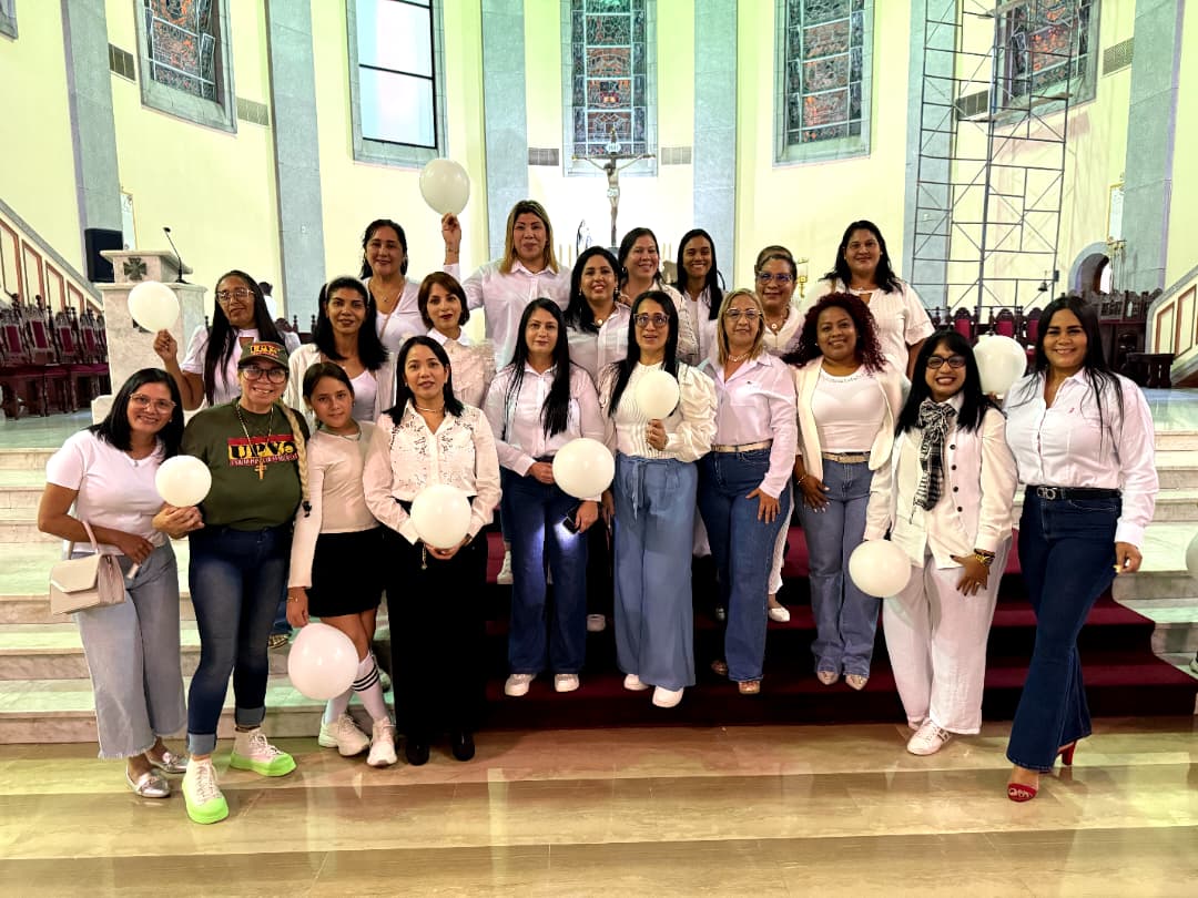 Mil 500 mujeres de Monagas claman por la paz en la Catedral de Maturín 2 paz1