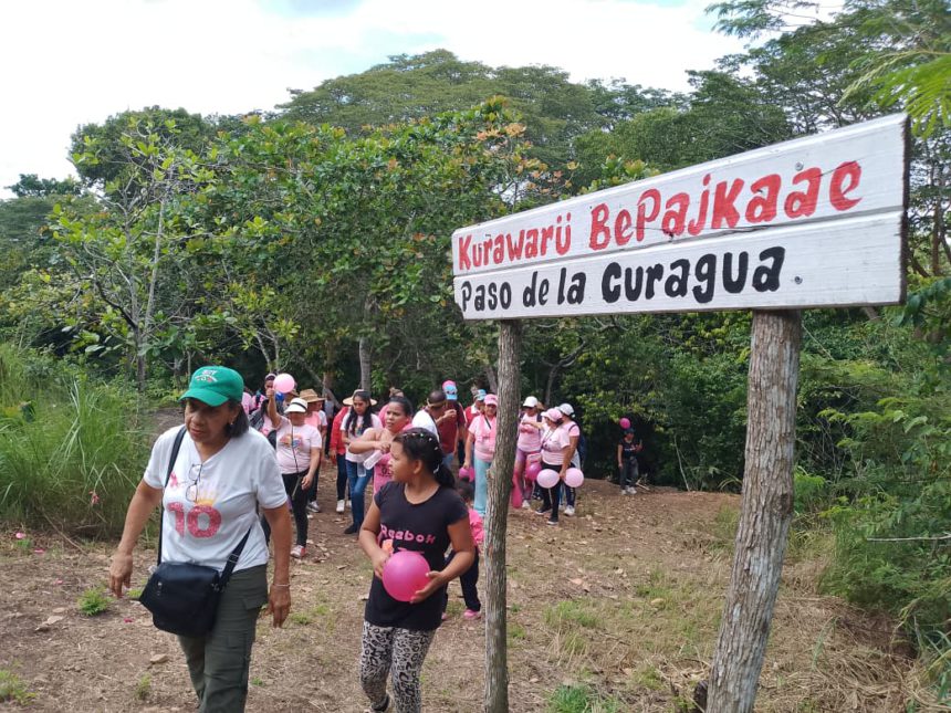 Recorren ruta turística por la lucha contra el cáncer de mama en Punta de Mata 1 Punta de Mata