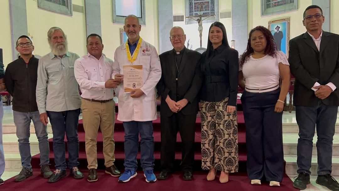 Víctor Dávila recibió la Orden Dr. José Gregorio Hernández por su trayectoria 5 reconocimiento5