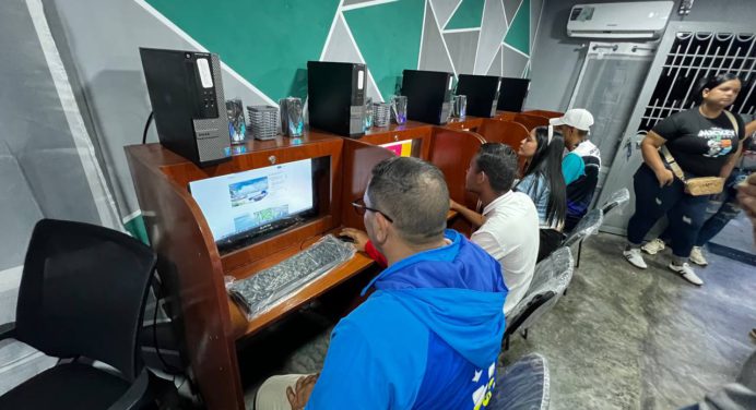 En Barrancas del Orinoco inauguran centro tecnológico comunal para la juventud