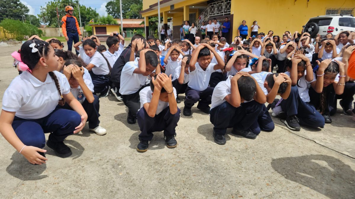Alcaldía y PCAD Maturín realizan simulacro de desalojo en la escuela Ventura Vargas 3 simualcro3