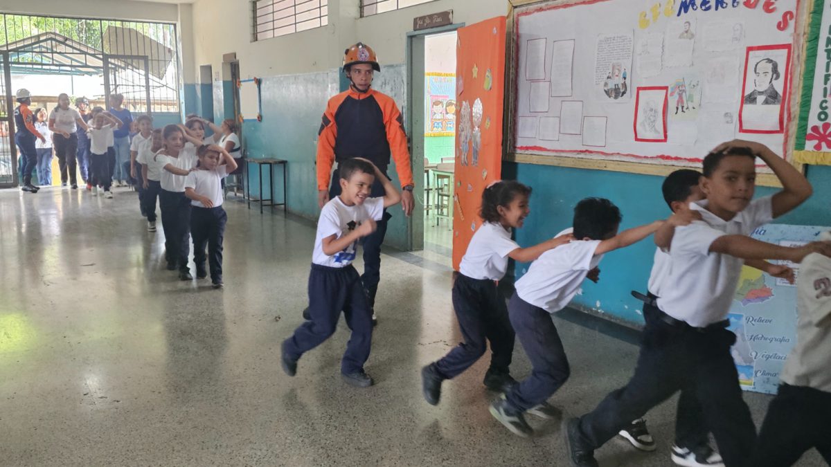 Alcaldía y PCAD Maturín realizan simulacro de desalojo en la escuela Ventura Vargas 2 simulacro2