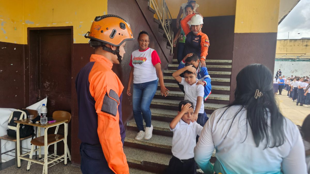 Alcaldía y PCAD Maturín realizan simulacro de desalojo en la escuela Ventura Vargas 6 simulacro6