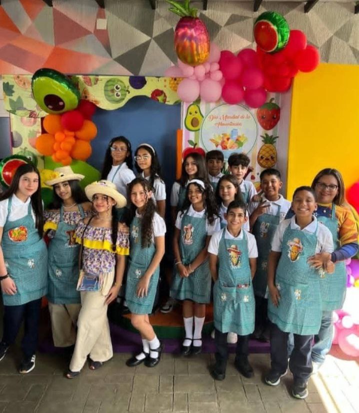 U.E. Manuelita Sáenz celebró el Día de la alimentación 6 día de la alimentación