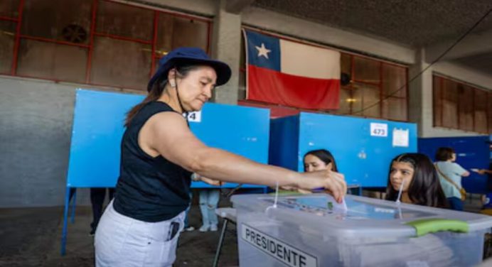 Cierran urnas e inicia el conteo de votos en las elecciones presidenciales de Chile