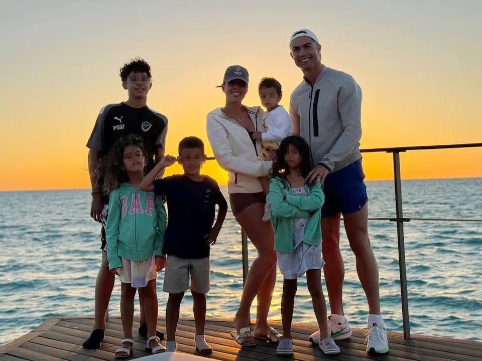 FAMILIA DE CRISTIANO R.2