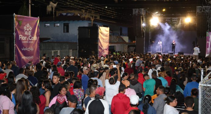 Gran noche musical de la Expo Flor y Café puso a vibrar al Jardín de Oriente