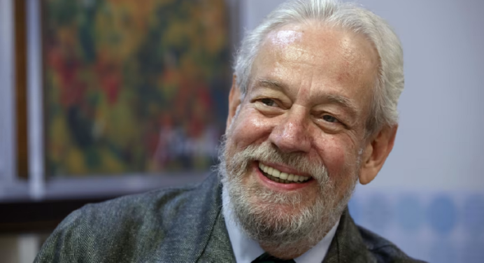 Escritor mexicano Gonzalo Celorio ganó el Premio Cervantes 2025