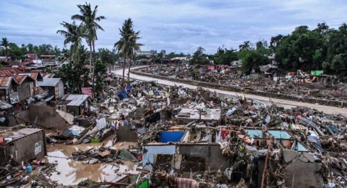 Tifón Kalmaegi devasta Filipinas: Deja tres víctimas fatales y doce desaparecidos