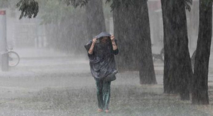 Viernes con lluvias dispersas en varios estados venezolanos