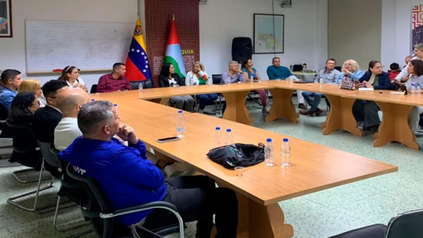 Propuestas de la constituyente: Presentación del equipo promotor del 8 al 10 de diciembre 1 la constituyente