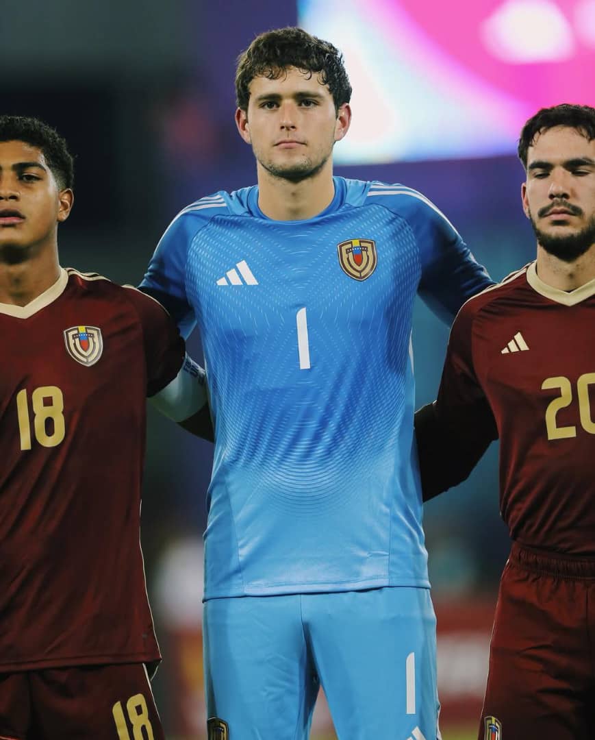 La Vinotinto Sub-17 hizo historia y goleó a Inglaterra en el Mundial 3 WhatsApp Image 2025 11 04 at 2.13.26 PM