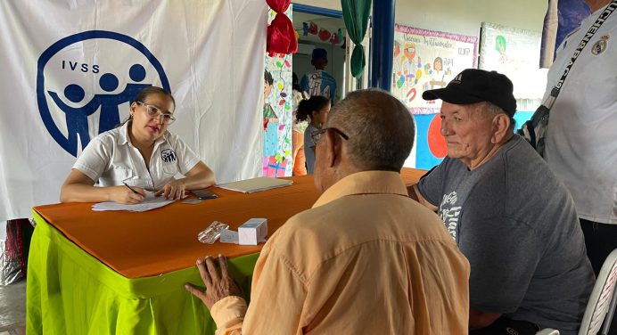 Jornada “Más años, más amor” favorece a 100 adultos mayores en Maturín
