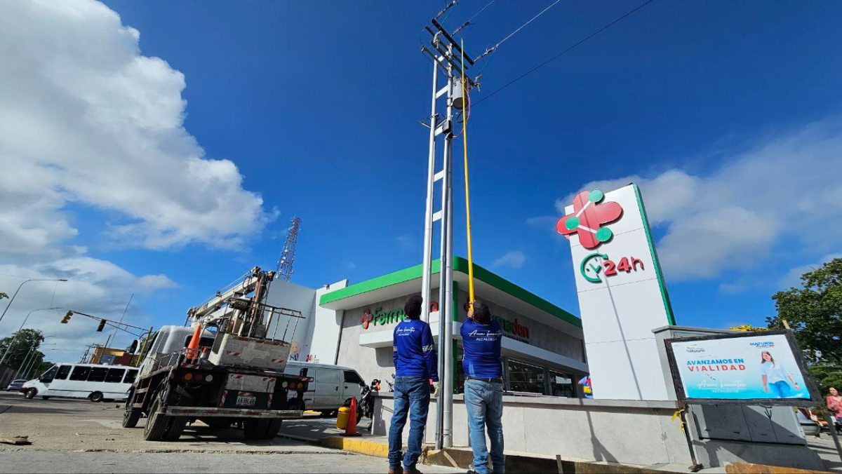 Reemplazan tres transformadores para garantizar alumbrado en avenida Juncal 4 alumbrado1 1
